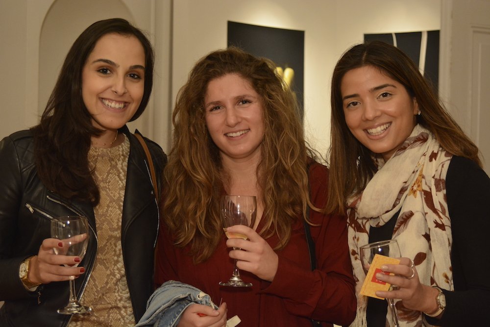 eatspainup's tweet photo. Happy faces, good #spanishsnacks &amp; #fabwine the other night at #FormerResidenceSpain to enjoy the last of our #culturalactivities 2017! 😋🍷 https://t.co/GGraXj1oE5