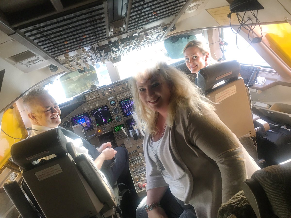 julieprunes's tweet image. @JohnnyBlowtorch @JonnyMaddix  Apologies for my absence in your quizzes and for the love of god please no dramas whilst I'm away #cuntgate