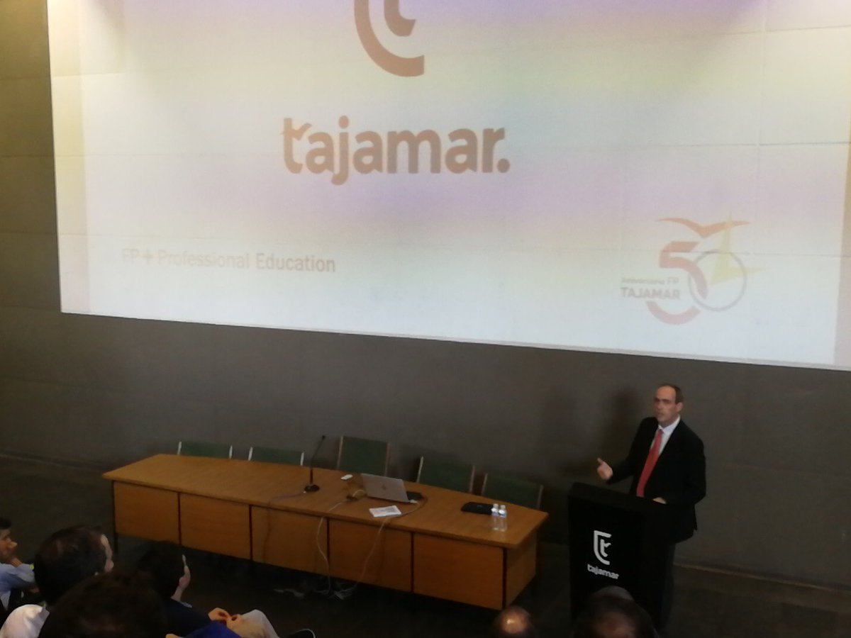 Jorgebm17's tweet photo. @FPTajamar Encuentro de antiguos alumnos en Tajamar #AlumniTech https://t.co/DnWOvqciHk