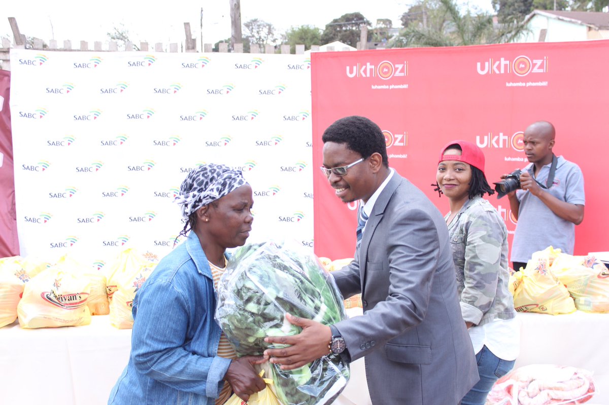 ukhozi_fm's tweet photo. #SabcFoundation &amp; @EyadiniLounge &amp; NozuluLuxLiner #FloodsDisaterRelief #DurbanStorm #SabcCares #UkhoziCares https://t.co/rqhf6G1zgy