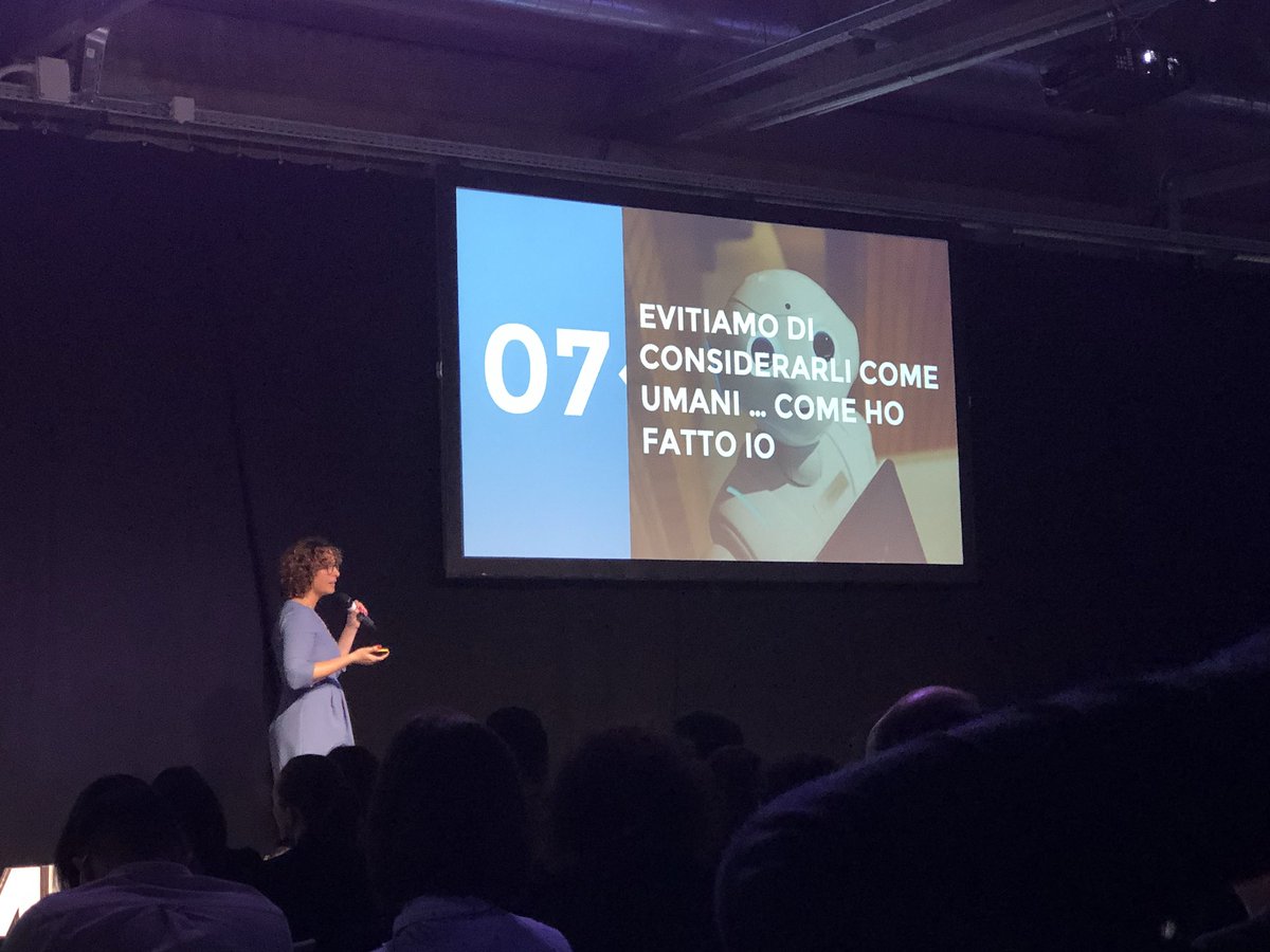 #chatbot - sono algoritmi ma cambiano ogni giorno la nostra vita. <a href="/cripozzi81/">Cristina Pozzi</a> fantastica al #SMDAYIT #DIDAYS #talentgarden