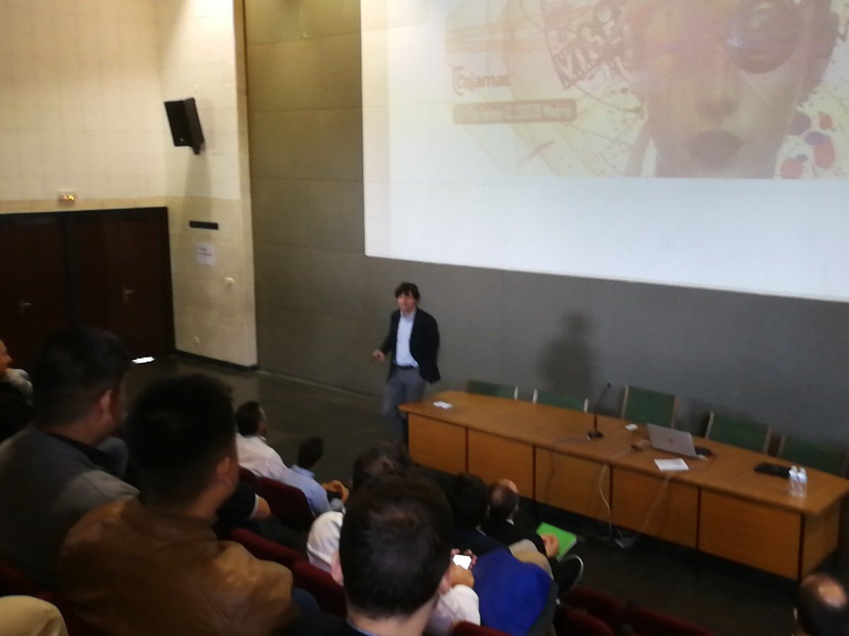 Jorgebm17's tweet photo. @FPTajamar #AlumniTech Juan Bou presentando el Encuentro de antiguos alumnos https://t.co/Nb9Yu3yHlV