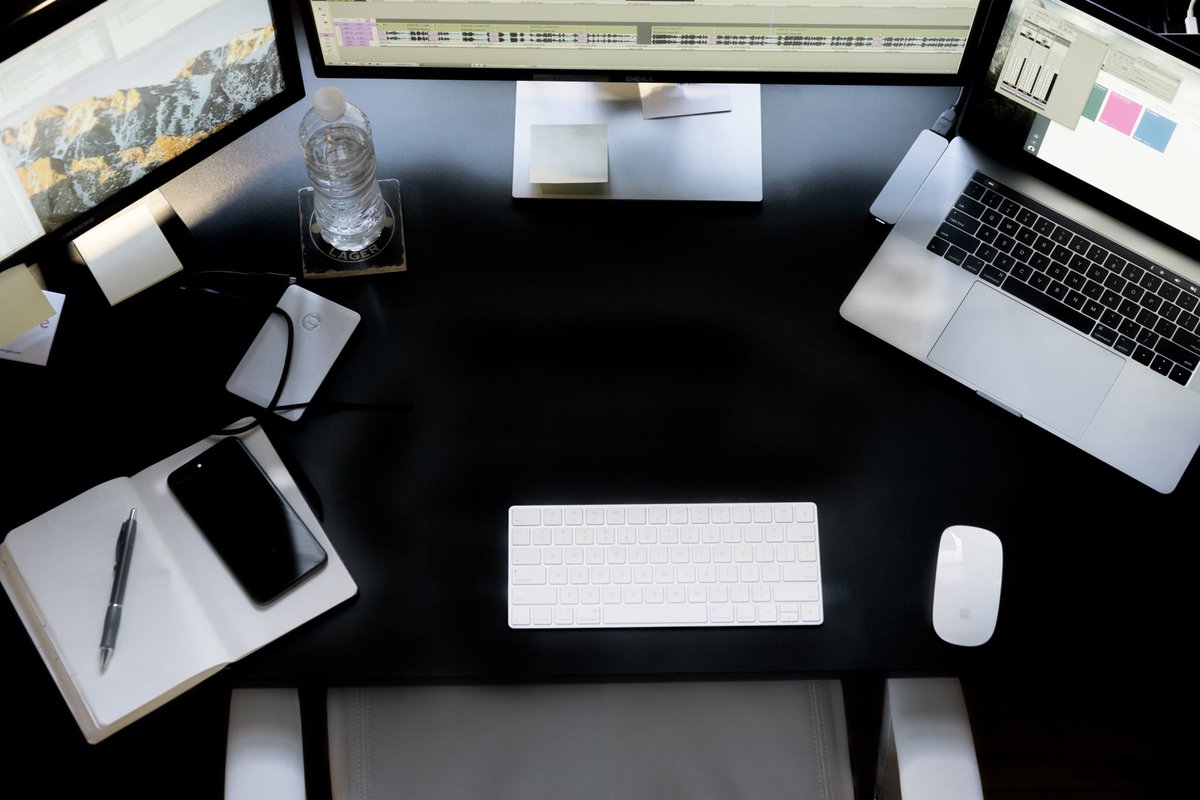 mike_neilan's tweet photo. #freelancelife #homeoffice #gtechstorage #macbook #iphone https://t.co/0m2maIiHr9