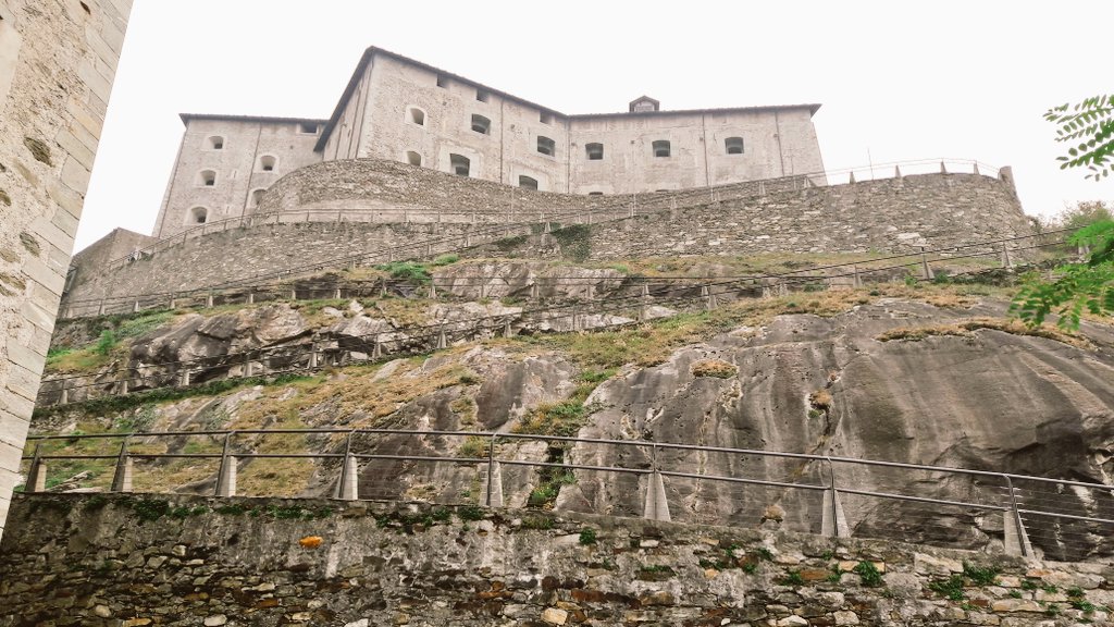GTKappa's tweet photo. Oggi visitiamo il magnifico @fortedibard 🤗 che ci ha sempre incuriosito!! https://t.co/IWZmXptg8w