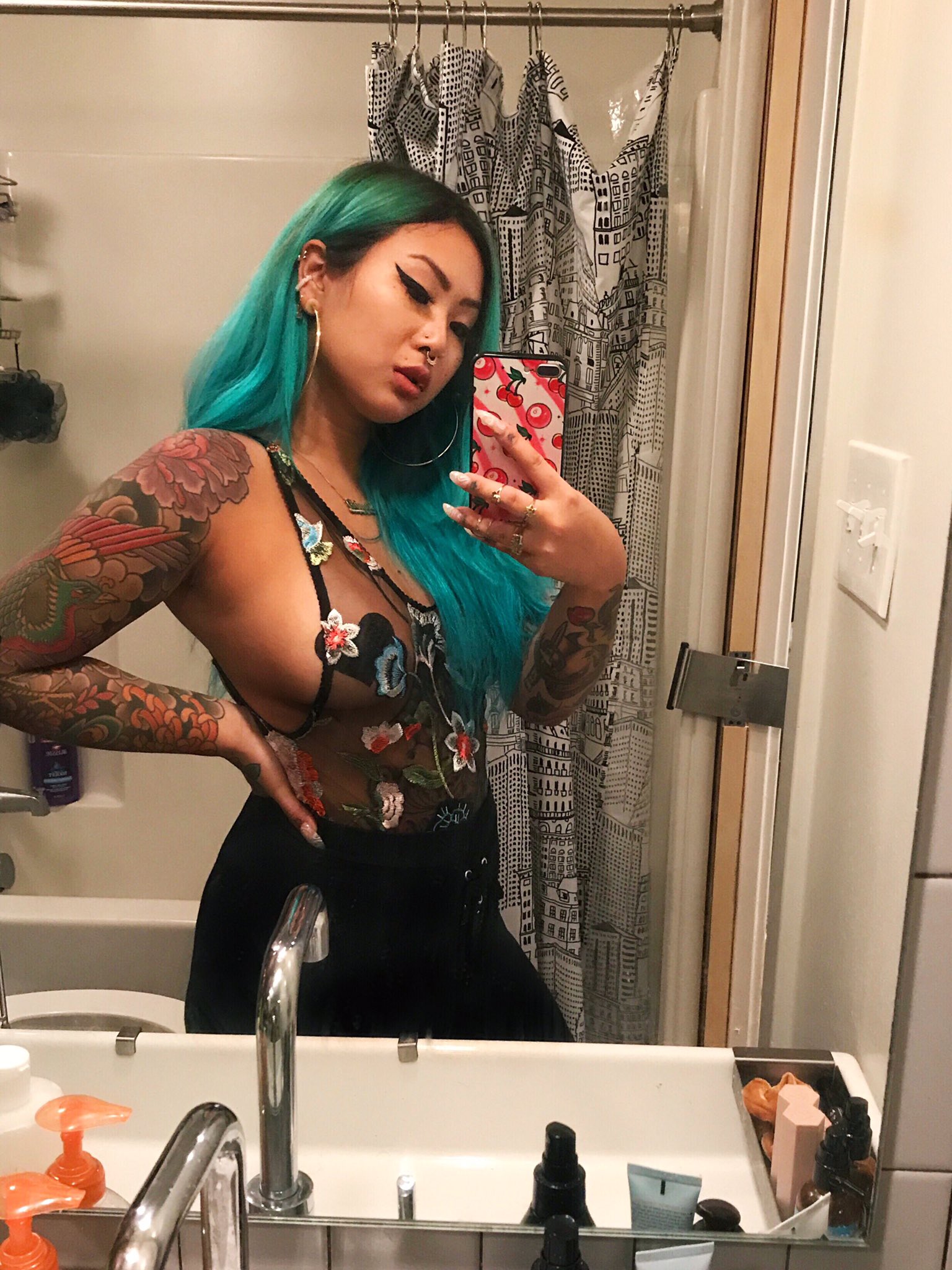 Connie Perignon 🌹 on X: IG: @connperignon ✨ t.coEeJAv4QZuV  X