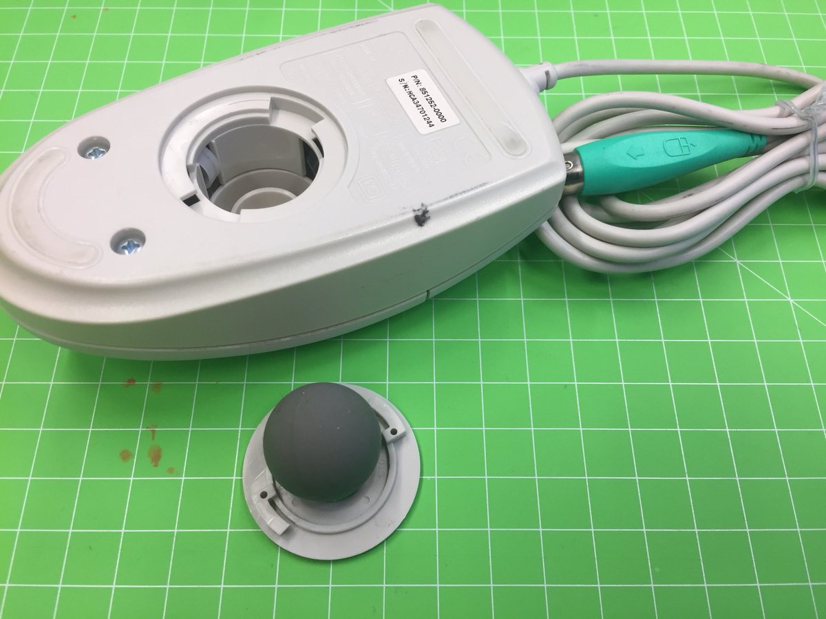 h36113's tweet photo. I opened a forgotten drawer at work and was confronted with semi vintage computer stuff #Logitech #3ButtonMouse #PS2 https://t.co/f0Wn4bPNLc