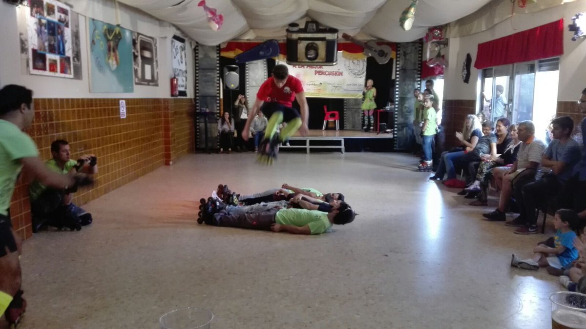 murgaloschungos's tweet photo. Así han saltado @patinarxbadajoz en #PremiosJC ahora te toca dar el salto a ti
A continuación: @juan_ypunto @elgranchiky #LosGuadalupines... https://t.co/9SjQz1EVpV