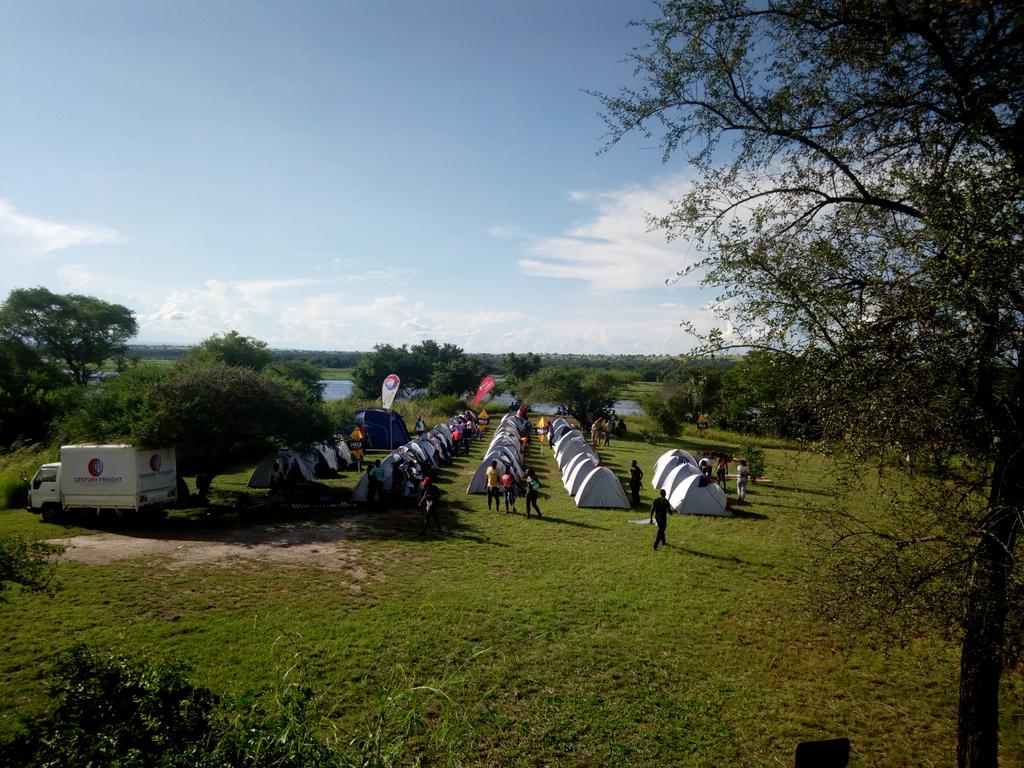 Camping at #NileSafariLodge <a href="/whthome/">Dr. Wolfgang H Thome</a> <a href="/CharlieBeau/">Charlotte NAGAWA 🐒 Beauvoisin</a> <a href="/TouroperatorsUG/">AUTO #TourismUganda</a> #Uganda