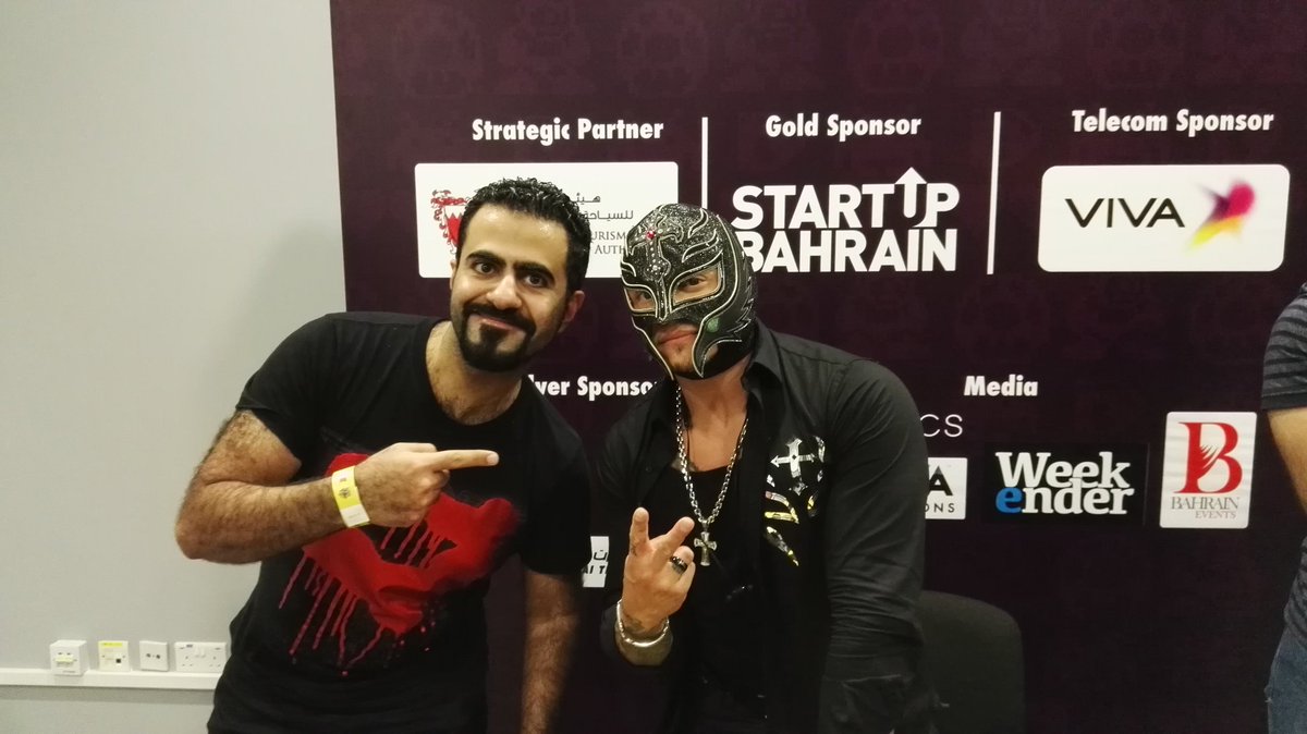 Omar_Abul's tweet photo. Welcome to Bahrain @reymysterio 😀 This is so cool 😎 #ReyMysterio #IGNconvention https://t.co/384S2Nugav