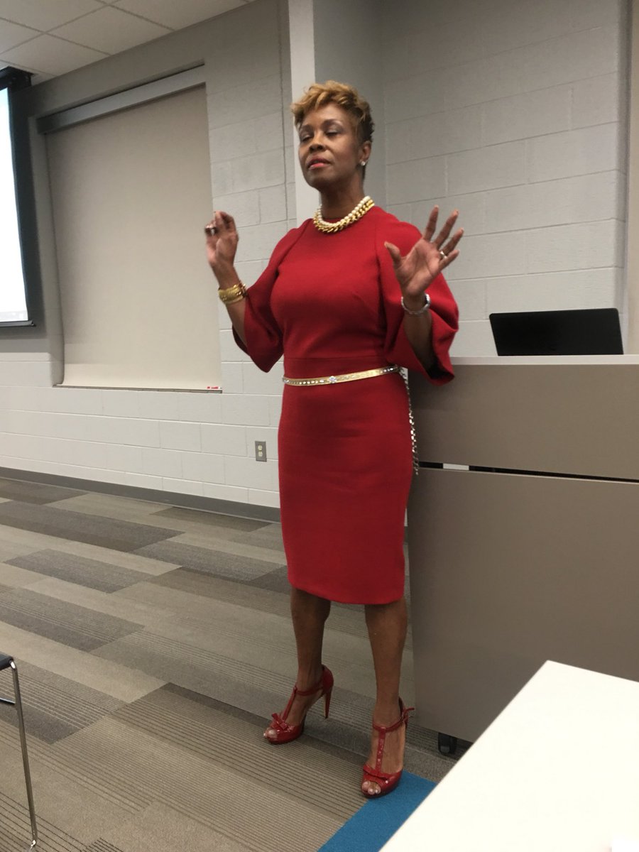ucmayorvince's tweet photo. What an inspiring message from Mary Parker!!! Thanks for your passionate leadership!#NEXTLEVEL #ChickInCharge https://t.co/qYKlylCjWO
