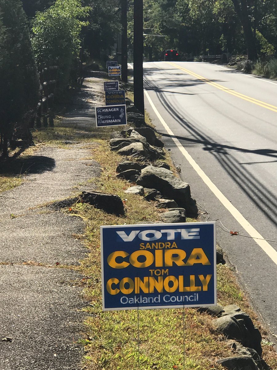 2017Coira's tweet photo. Looks like one of those GREAT Oakland weekends!
Get out an enjoy the weather, and you might see Sandra and Tom out &amp; about meeting with residents. If you do see them ask anything you wish about their vision 4 the future and concerns you may have about Oakland. #CoiraConnolly2017 https://t.co/5SfVVBJefs