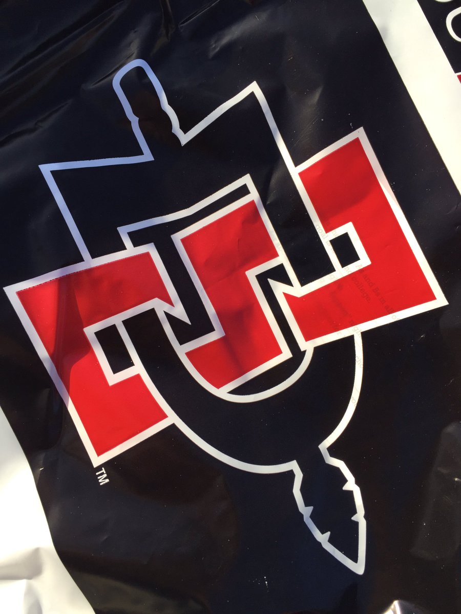 SUHSD_STEAM's tweet photo. #I-Pledge-To-Go-To-College @SUHSD #CompactForSuccess @SDSU Campus Visit Today! #teamSUHSD https://t.co/cm4DhNkIVB