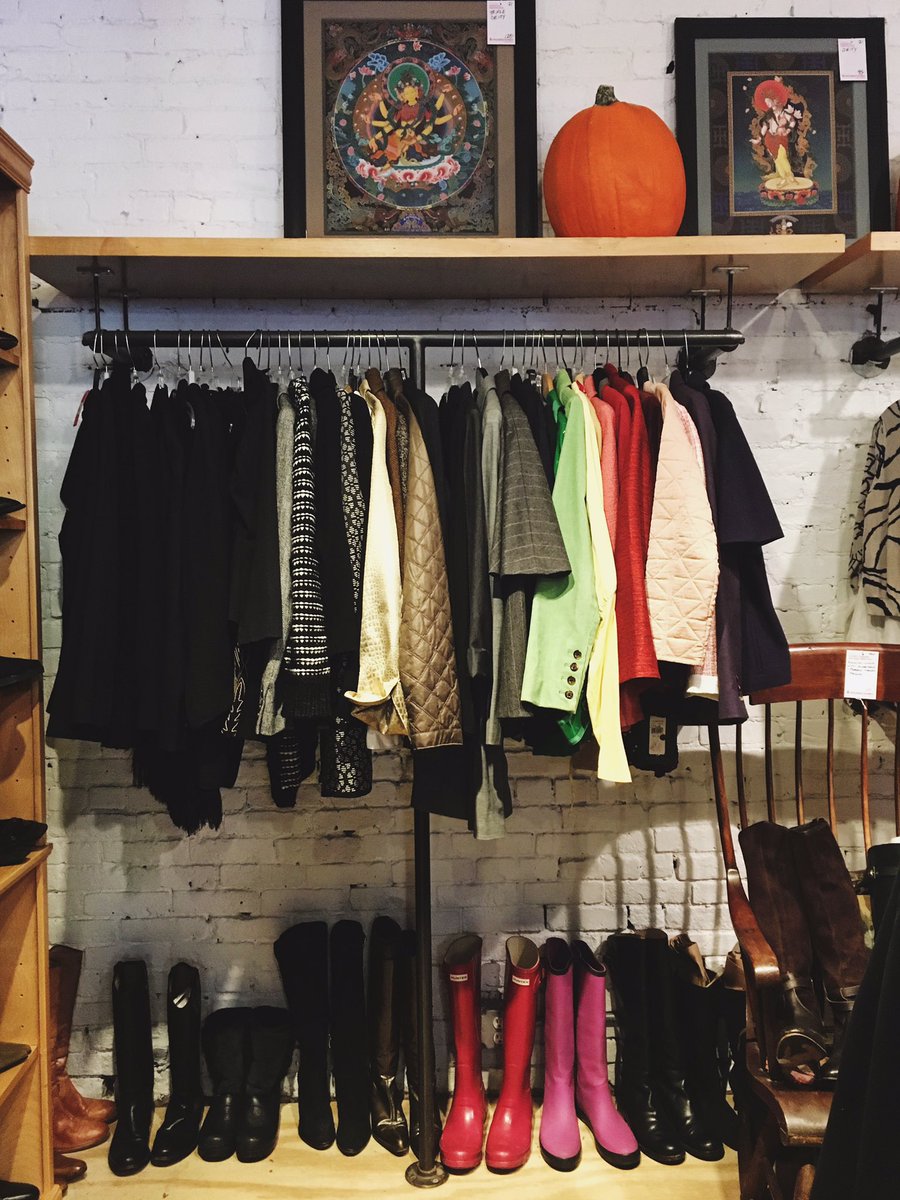 HWThrifts's tweet photo. Yorkville's #BestOfFall event is happening TODAY from 12-8PM! π1730 2nd Ave #HousingWorksThriftShops #FallFashion #Yorkville https://t.co/8KMCzNFYjh