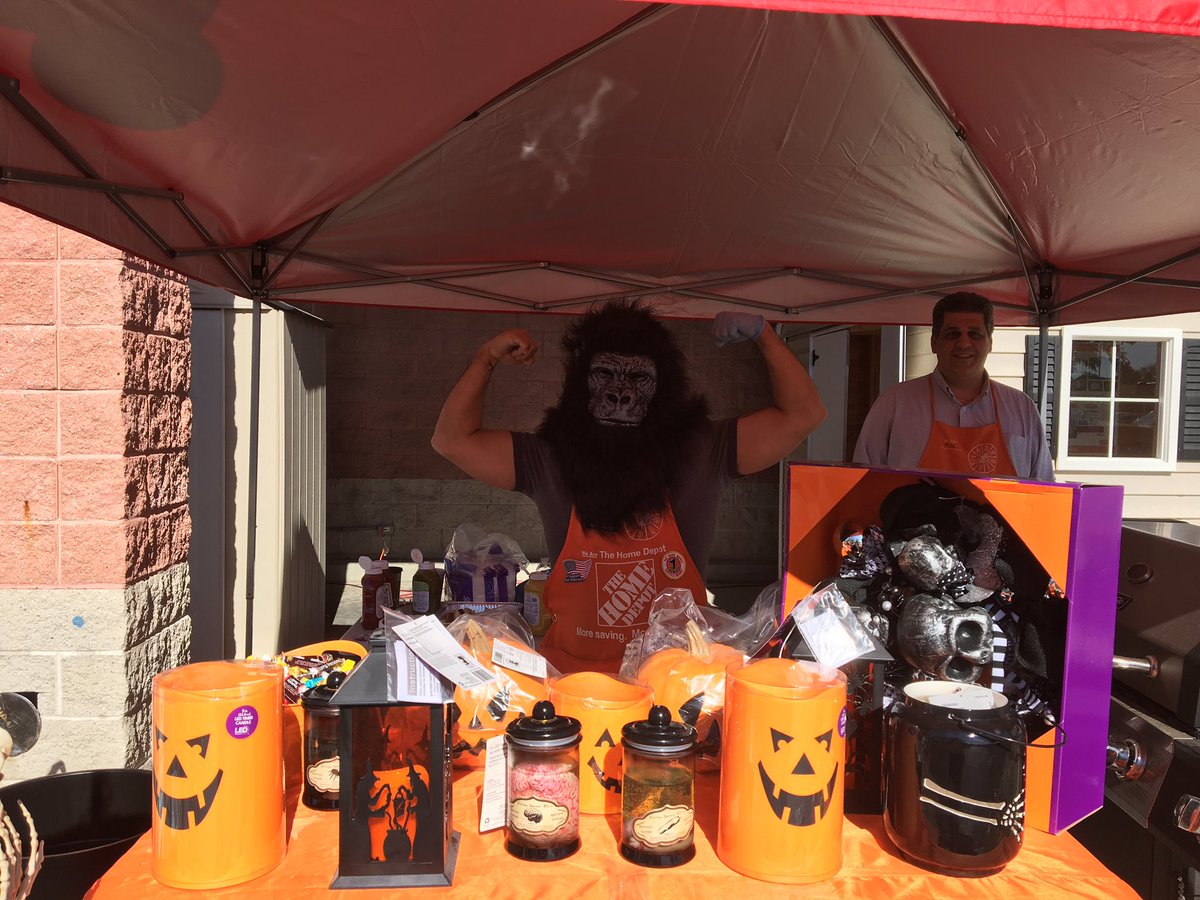 Driving leads in 1222 with Hot Dogs, Halloween and our HDE/HDI Partners!!