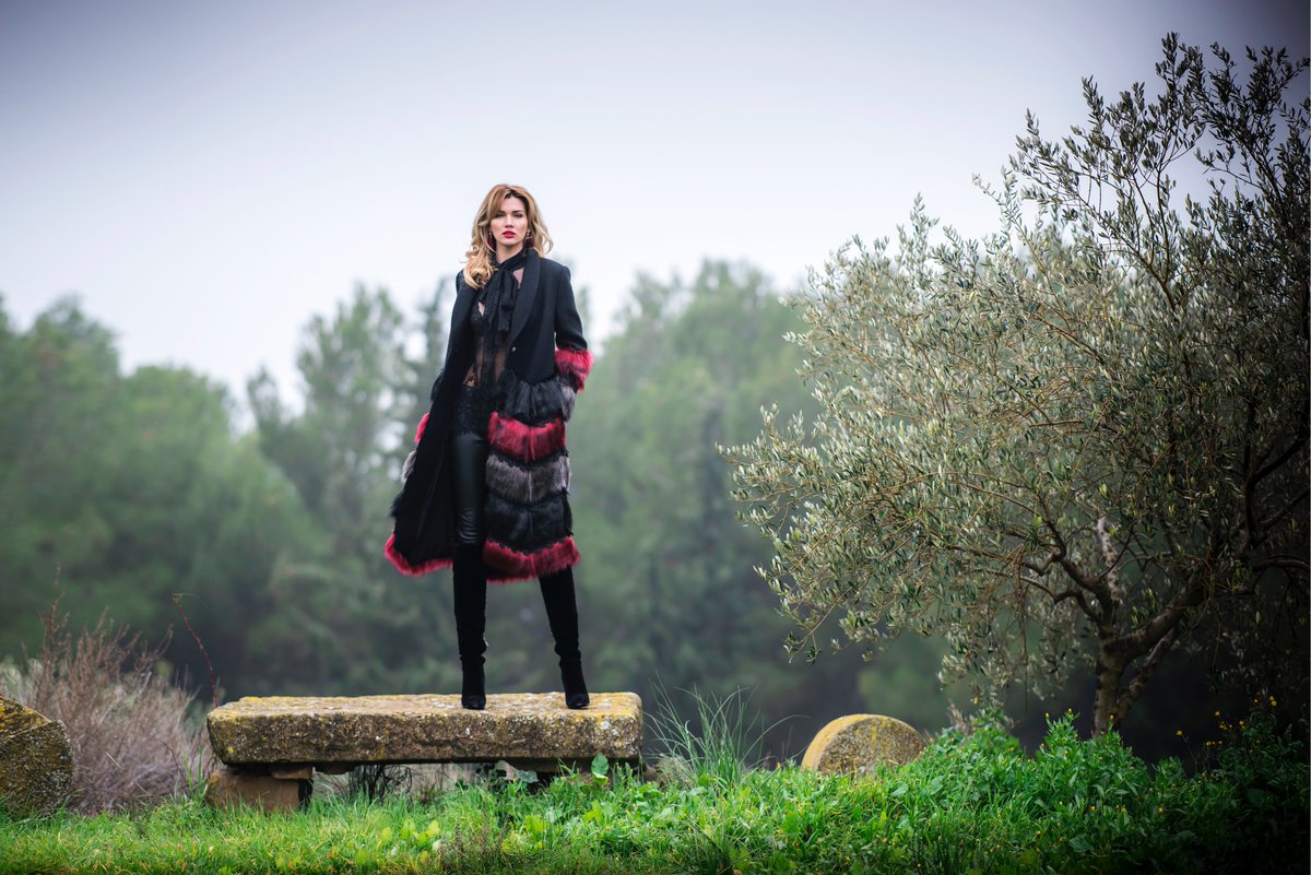 RohmirOR's tweet photo. Looks from AW'17-18 Collection. Contact details in Bio. #rohmir https://t.co/EquIIs5j5N
