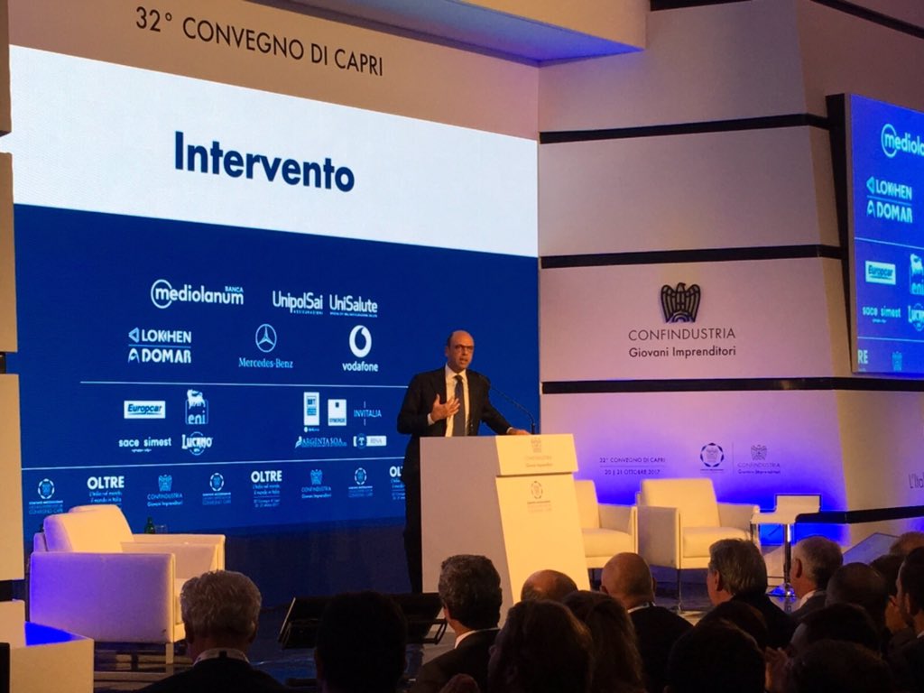 paolocarlocchia's tweet photo. @angealfa Siamo la prima generazione dalla prima repubblica che abbiamo conosciuto la #pace #capri2017 @GIConfindustria https://t.co/PWbZW58LOd