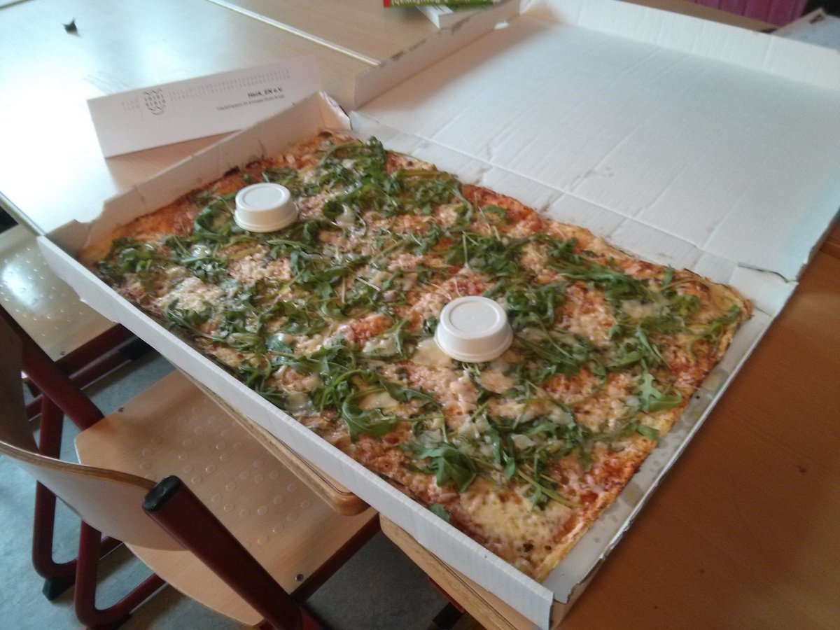 Hack_EN's tweet photo. Pizza and Code - Der Name ist Programm. https://t.co/3eFy8fbi61