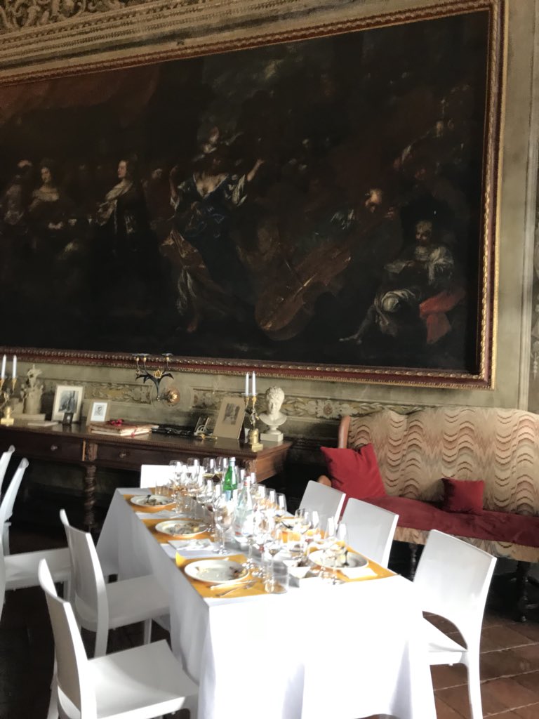 VatySuvimol's tweet photo. A palazzo terzi per degustare #luxurycheese #progettoForme @IlariaVezzoli94 @starsspoon @LetiziaCilente @TurismoBergamo #bergamo https://t.co/fjU7izfa3A
