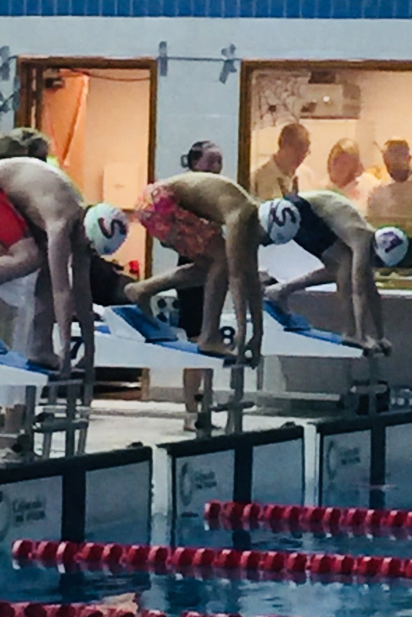 robhewittfo's tweet photo. @dubadubsrob Great Race earlier today Mate! Fantastic start off the blocks! #explosivepower! https://t.co/eSBIinfkk8