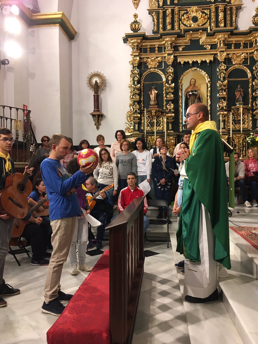 jmvcabra's tweet photo. Ofrecemos nuestra vida al Señor en este día de #convivenciafamiliavicenciana https://t.co/9iGJvXYicn