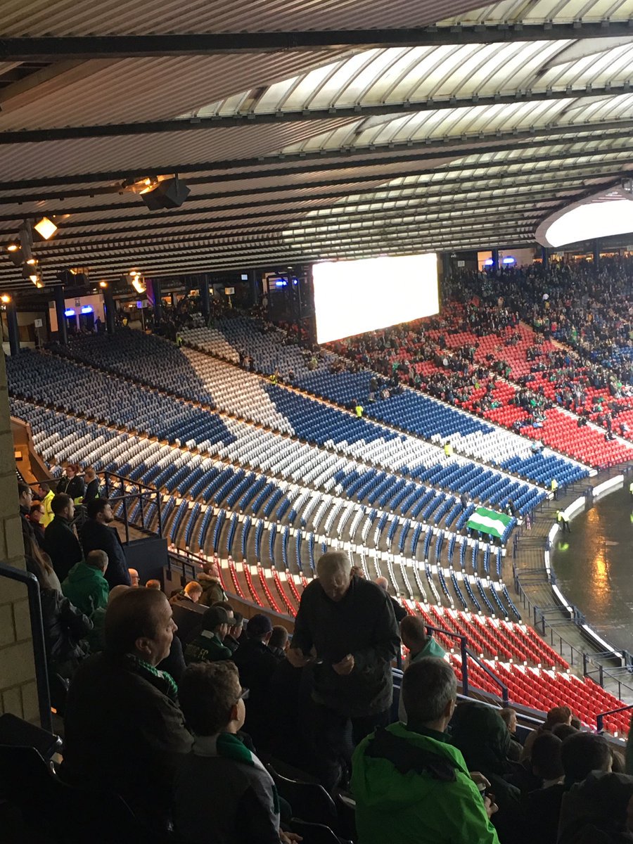 Oldfirmfacts1's tweet photo. Patriotic Hibs fans unveil stunning saltire display https://t.co/csTqAjmZsS