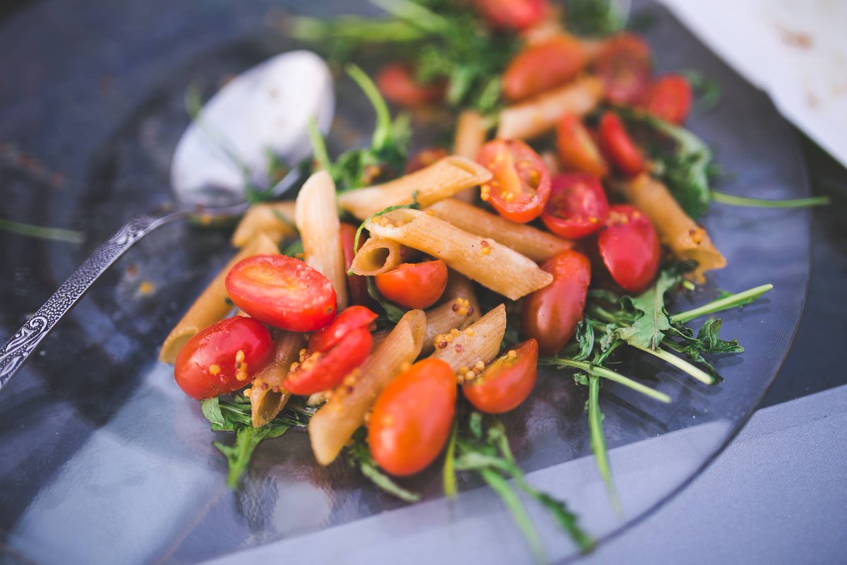 SinSon10k's tweet photo. #NutriRunning | 8 alimentos que che axudarΓ‘n a rendir mΓ‘is ππ»ββοΈππ»ππ»ββοΈππ»ππ»ββοΈ
https://t.co/deNb4guvKB / @Running_es https://t.co/GDA4CCxsxS