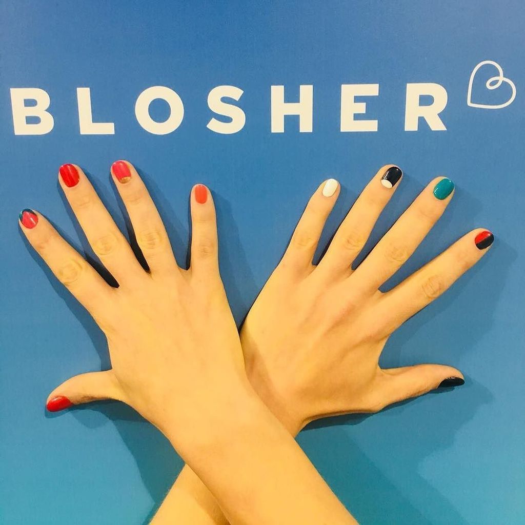 elisadalbosco's tweet photo. Grazie super #BeautyGuru @giancagucci per questa foto meravigliosa di #Blosher @blosherofficial in questi giorni aโฆ https://t.co/ZIL0IDTad2 https://t.co/HJuMhDHH7F