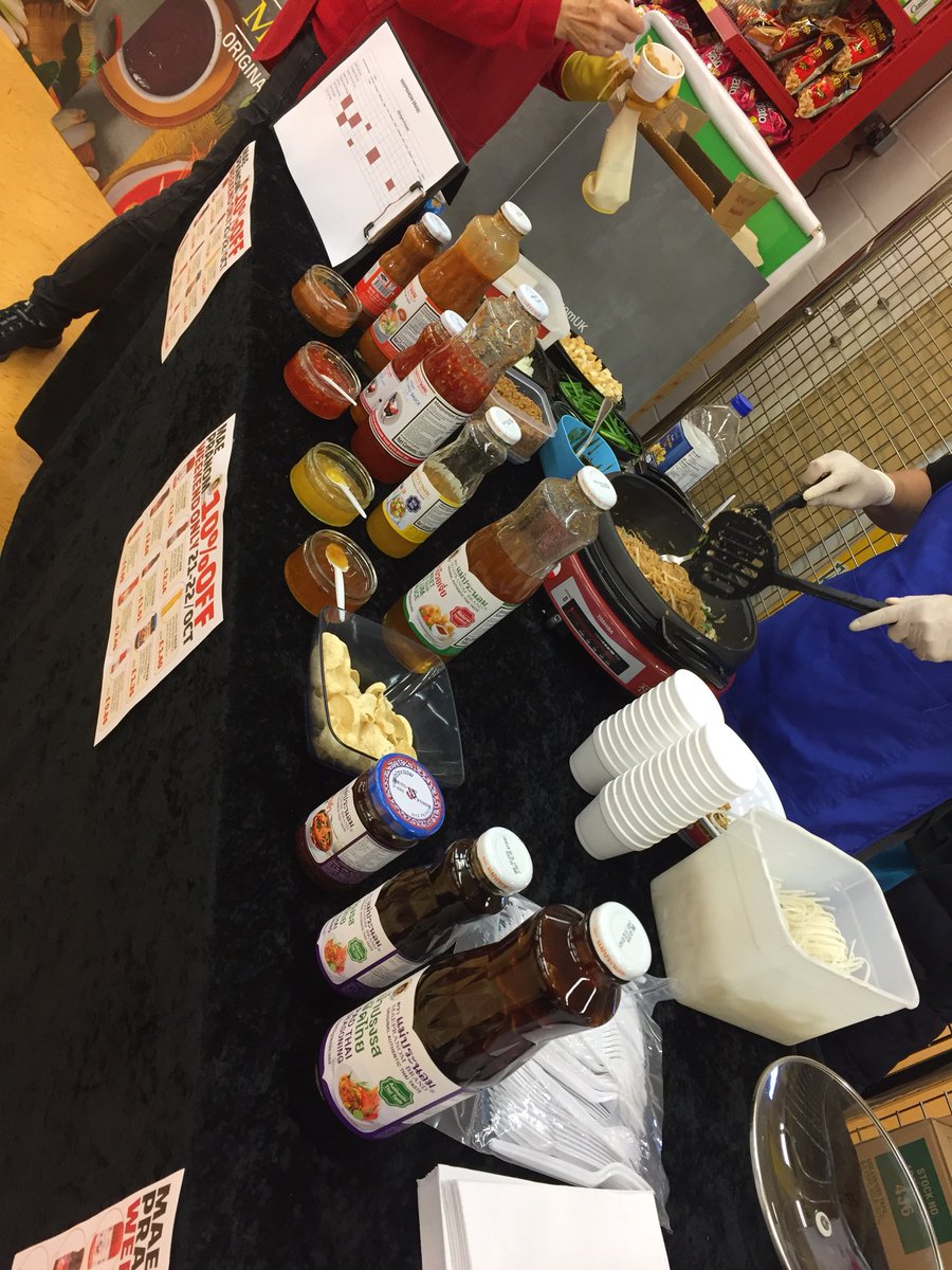 ASCOFOODS's tweet photo. @MaepranomUK #sauces to try #authentic #Thai @wingyipstore #Cricklewood #saturdaykitchen if our own #specialoffers too https://t.co/dN05CYZRo7