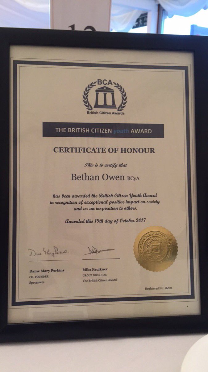 bethan8owen's tweet photo. Met @AshleyBanjo and got an award from @BCAyouth ❤️❤️ https://t.co/NEkNIcpYgj