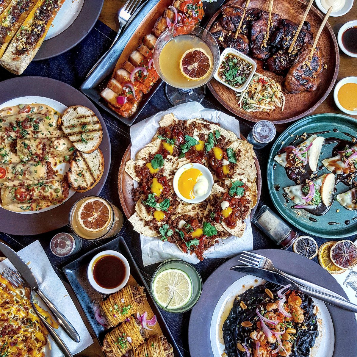 FoodIsLifePH_'s tweet photo. Pigging out Pig Pen π½π½π½ #Foodislifeph #FoodPorn #Foodie https://t.co/0TO94508cg