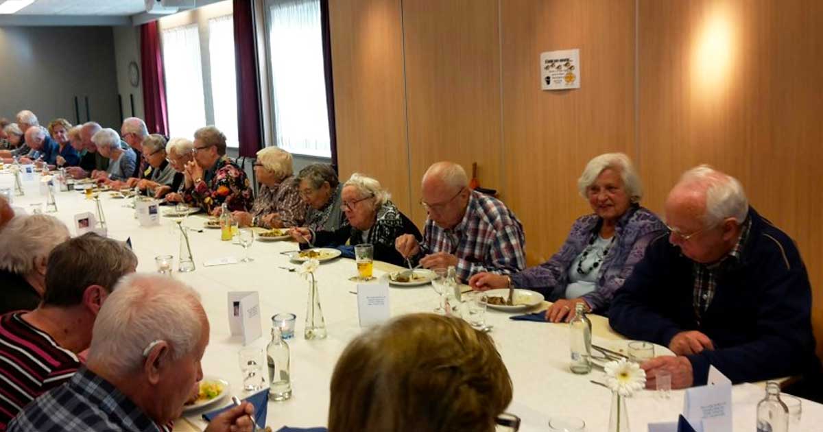 UitinLR's tweet photo. Gezellig Samen Eten in De Schalm op vrijdag 3 november - https://t.co/z6M4njv0z0 https://t.co/fcN8ZPyKsT