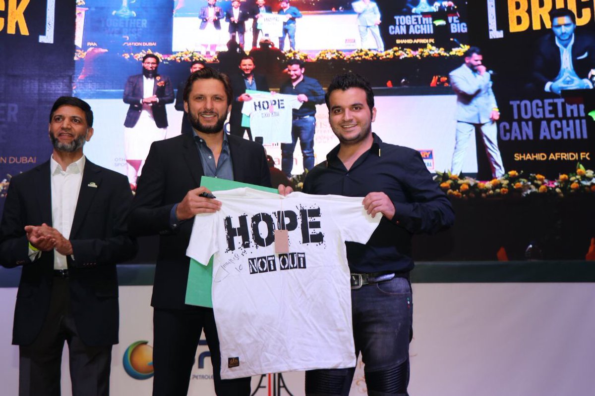 SAfridiOfficial's tweet photo. It's heartening 2see @SAFoundationN &amp; @dubai_pad working together for da cause of Pakistani Community in #UAE 
#TogetherWeRise #HopeNotOut https://t.co/g4MgAQRT0A