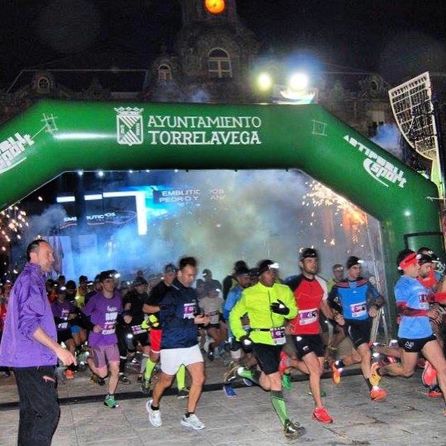 nightcitytrail's tweet photo. 21 días para volver a ver la espectacular salida de la #AldroNightCityTrail desde el #AyuntamientodeTorrelavega
#TorrelavegaSentireldeporte https://t.co/rIpQTGvarD