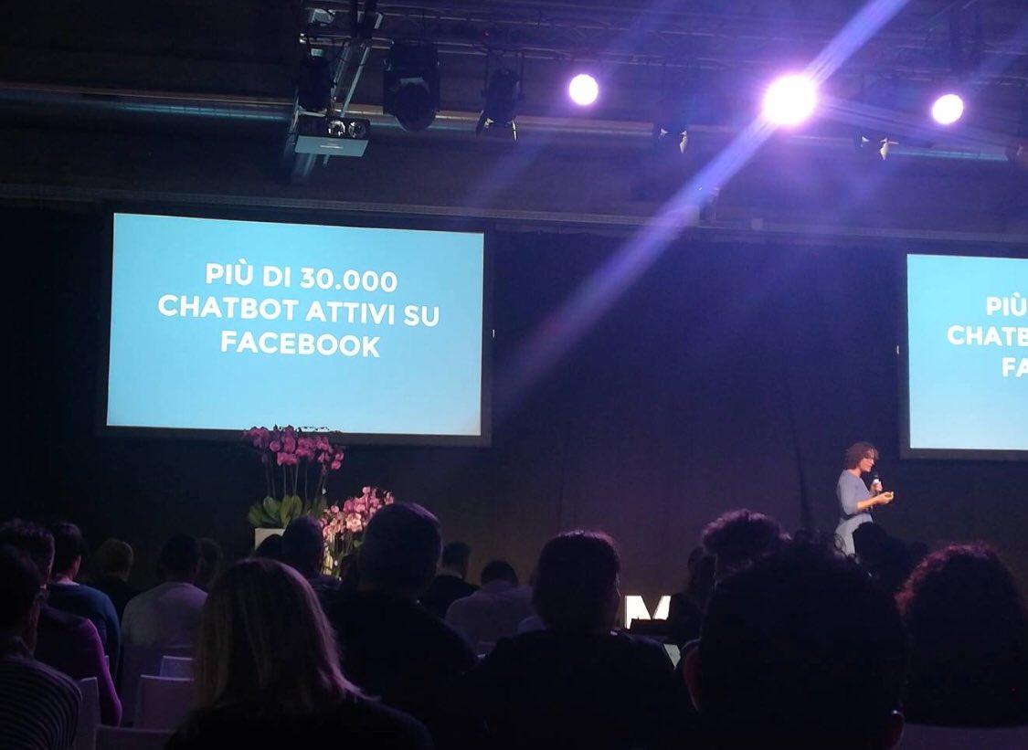 AndreaVenturax's tweet photo. Invece che dagli alieni siamo invasi dai Chatbot #DDAY #SMDAYIT https://t.co/cdtmG1Eukl