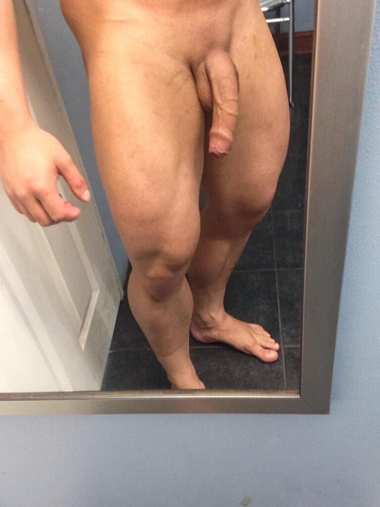 Haven’t posted in a while. Happy naked Saturday 😜 https://t.co/XZFgRzxsDq