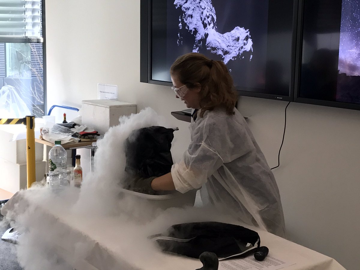 ESO's tweet photo. We're baking a comet! Come and witness the process @ESO #GarchingOpenDoors (no 39 on map) https://t.co/osdFBRtJaA