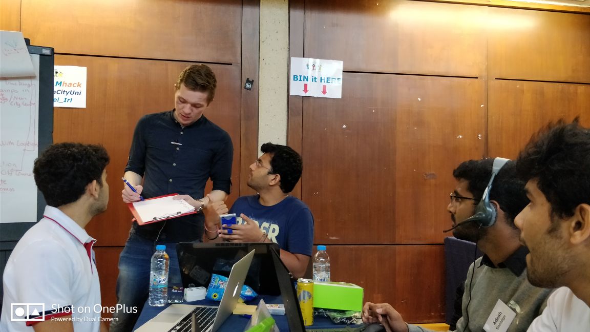 aashaypab's tweet photo. Team Brain Storming over reducing food wastage Globally
#hungershope #SteamHack #DublinCityUni @Intel_Irl https://t.co/2nkNBfGUF9