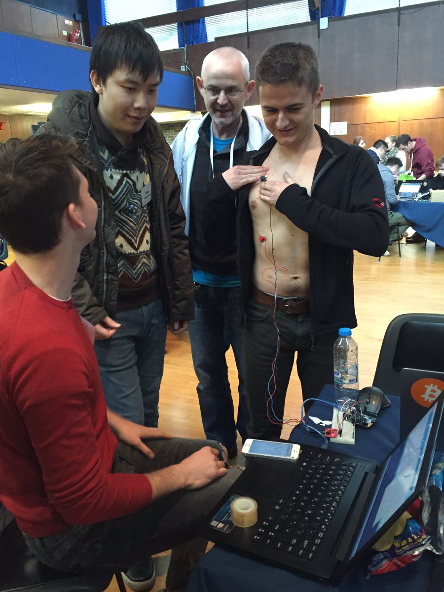 HeartBeatz8's tweet photo. First step of heartbeat testing is done with lots of help from Intel mentors! 💯
#STEAMhack @DublinCityUni @RyanAcademy @Intel_IRL https://t.co/BglEZQbtfm