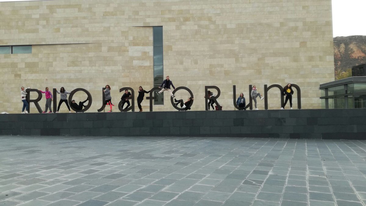 Esta tarde lo damos todo en <a href="/Riojaforum/">Riojaforum</a> con @Charlyelmusical ❤