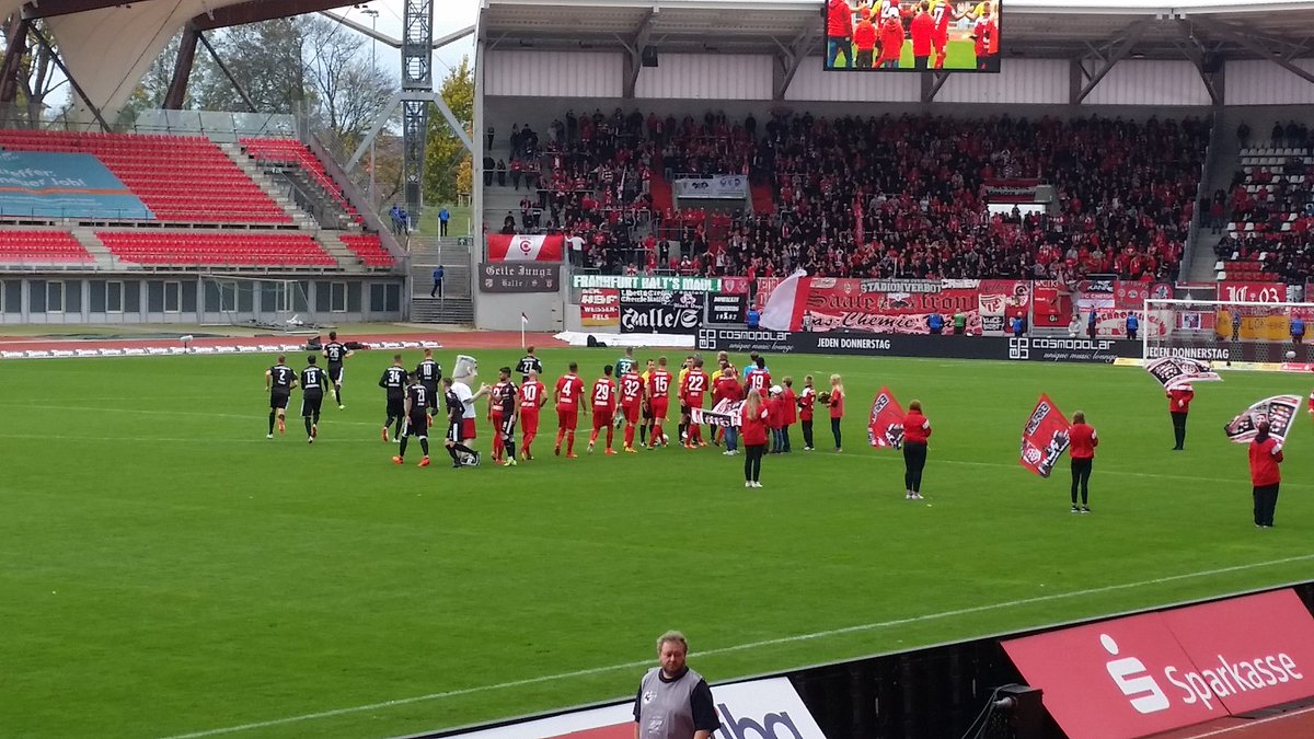 erFnord's tweet photo. Auf geht's @ROTWEISSERFURT - kämpfen und siegen! #RWEGFC https://t.co/ceqV4Ssx88