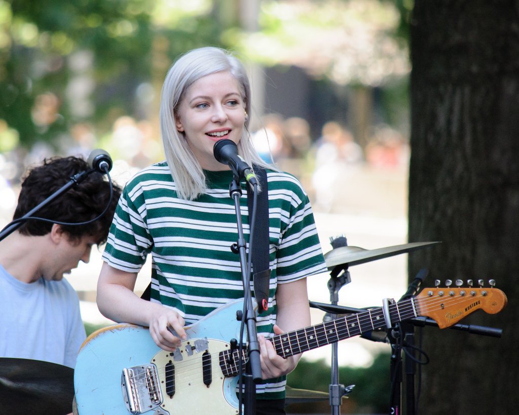 インディ オルタナ女子bot בטוויטר Molly Rankin カナダ ノバスコシア州出身 インディポップバンドalvvaysでヴォーカル ギター担当 轟音ネオアコギターの渦に 良質なメロディと透明感あるヴォーカルが鮮烈に浮き上がる インディポップ女子 T Co 7hjqnm8o1z インディ オルタナ女子bot בטוויטר Molly Rankin カナダ ノバスコシア州出身 インディポップバンドalvvaysでヴォーカル ギター担当 轟音ネオアコギターの渦に 良質なメロディと透明感あるヴォーカルが鮮烈に浮き上がる インディポップ女子 T Co 7hjqnm8o1z