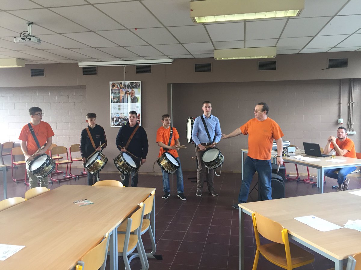 PierreHUART's tweet photo. Entretien du folklore grâce au Concours de Tambour "Pascal SABLON" @manudebaisieux @Seb_Lienard @GermainDalne https://t.co/yZHVubW4yG