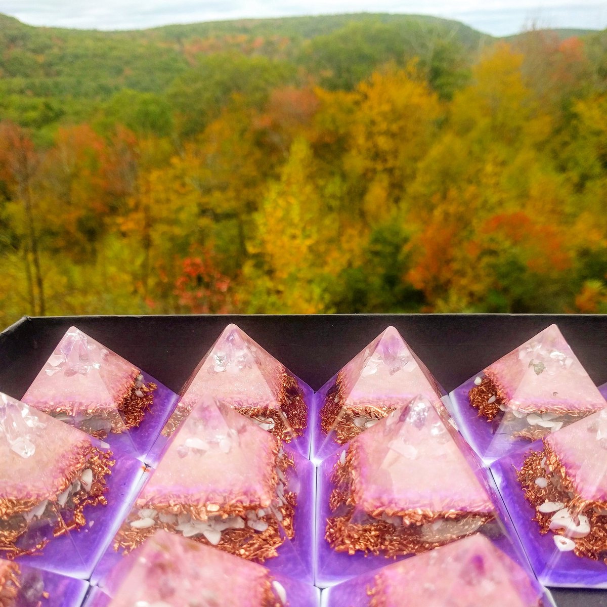 KatWB444's tweet photo. ๐ซ๐'An Evening Wish' one of a kind #orgonitepyramids soaking up the Fall magic!โจ๐#emfprotection #handmade https://t.co/SIXVwTc0Hg โจ๐ซ๐ https://t.co/2IcOXJg4KX
