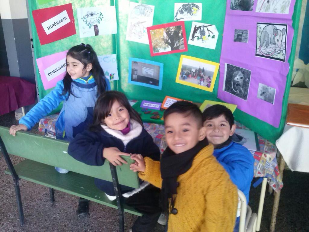 neivirginia's tweet photo. #TuVozMiVozNuestrasVoces. FM106.7 sabado de 15 a16 hoy visita de Esc BLopez Vaqueros. Proyecto de Ciencia @CadenaMaxima @MEducacionSalta https://t.co/G40VllwI8l