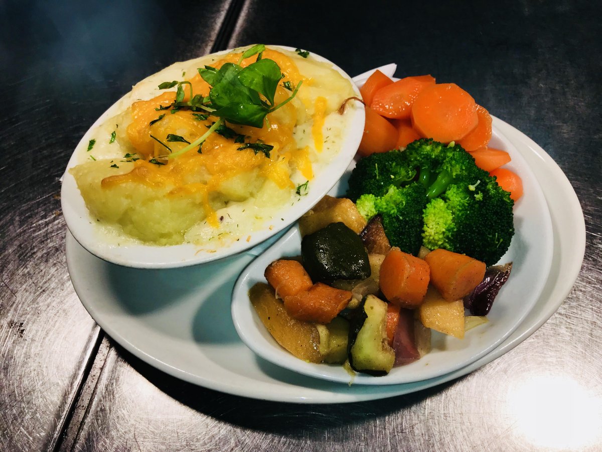 XKeysDenholm's tweet photo. Some of our Pub's Favourites and Tuna Steak with Sautee Potatoes &amp; Ginger Lime Butter &amp; a Fish Pie with Vegetables from our Specials.... https://t.co/9MEXRGaThK