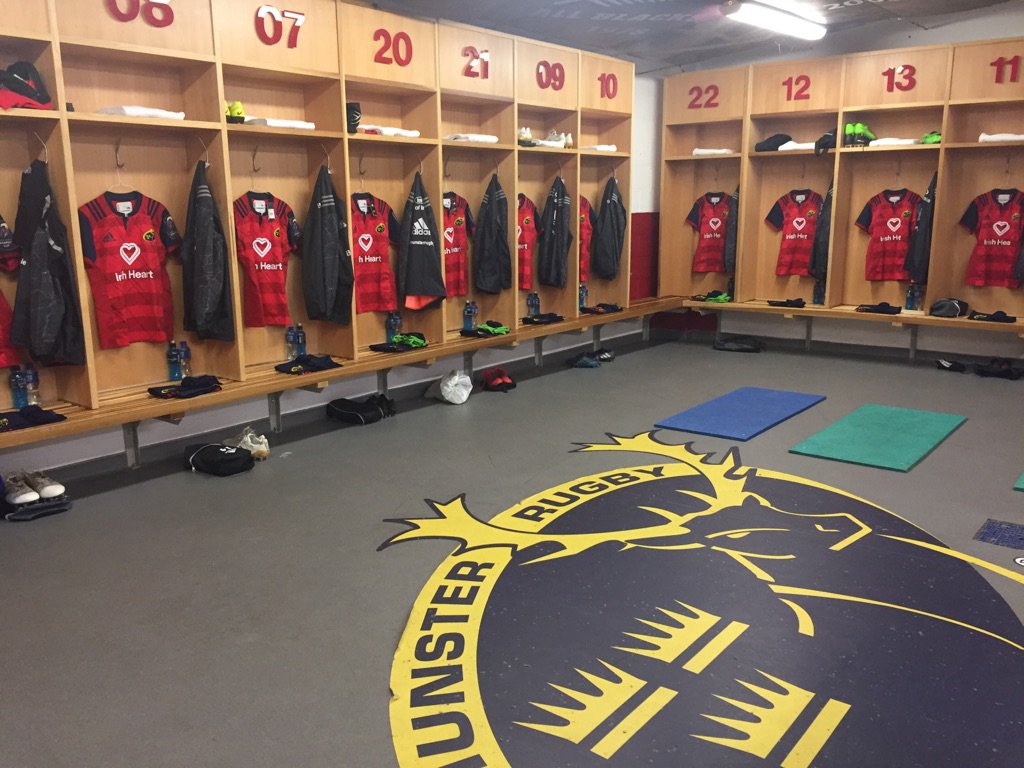 Munsterrugby's tweet photo. A different look to our jersey today thanks to @bankofireland  &amp; a special partnership with @Irishheart_ie in memory of #Axel ❤ #MUNvR92 https://t.co/nKy0Rag7Fc