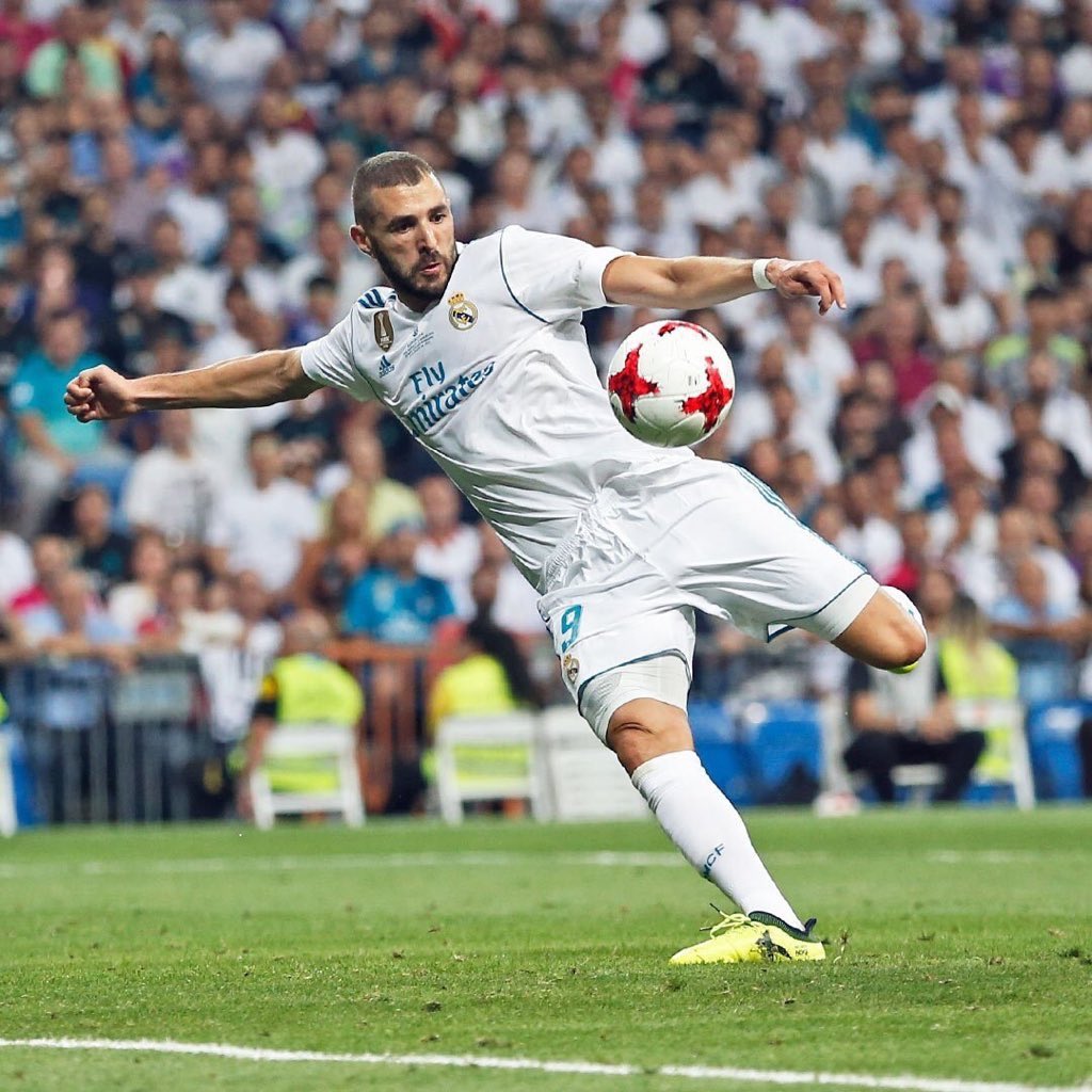 cmena7's tweet photo. Muy de acuerdo con Zidane!!!
EL MEJOR DE TODOS!!! https://t.co/jI7BNBpfjN