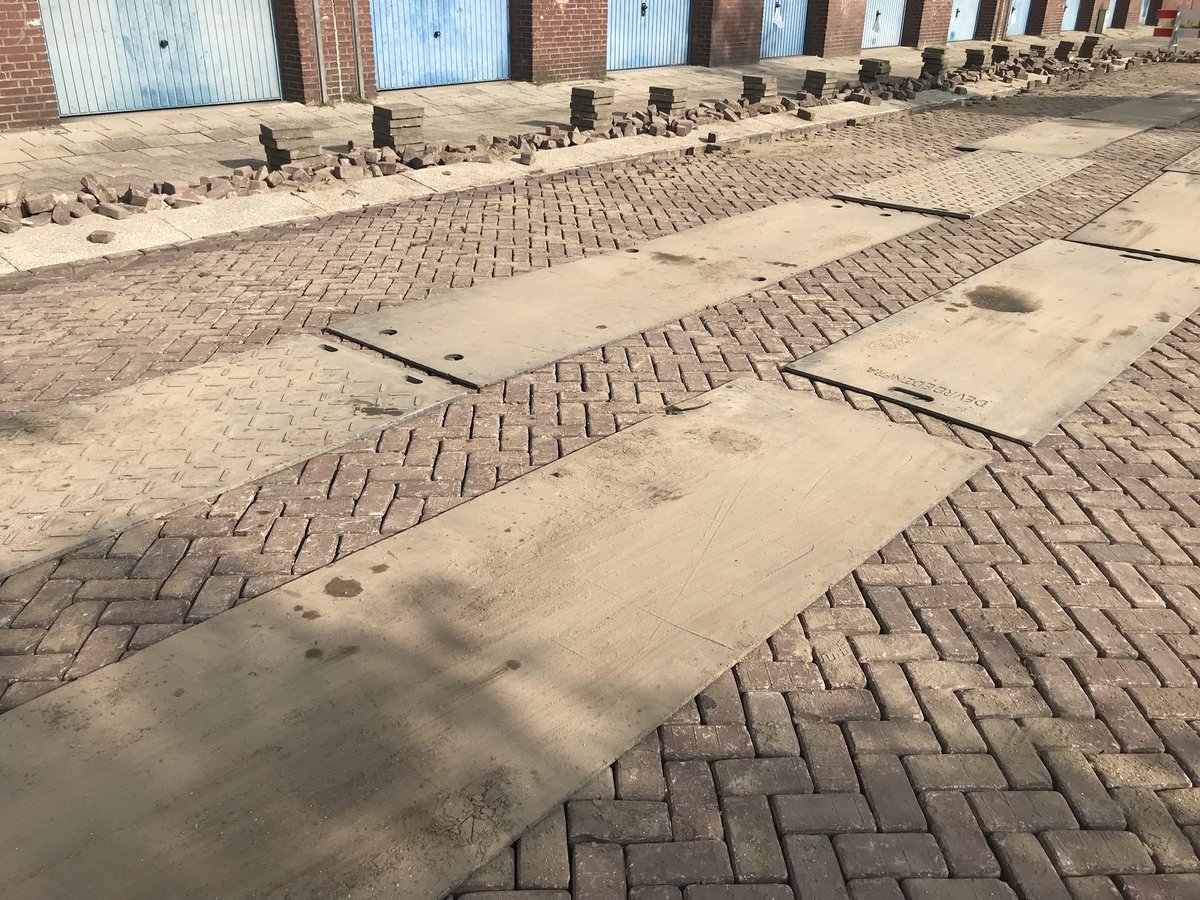 Gebakken klinkerkeien in #Dordrecht met de #RoadPrinterEco van #BMV