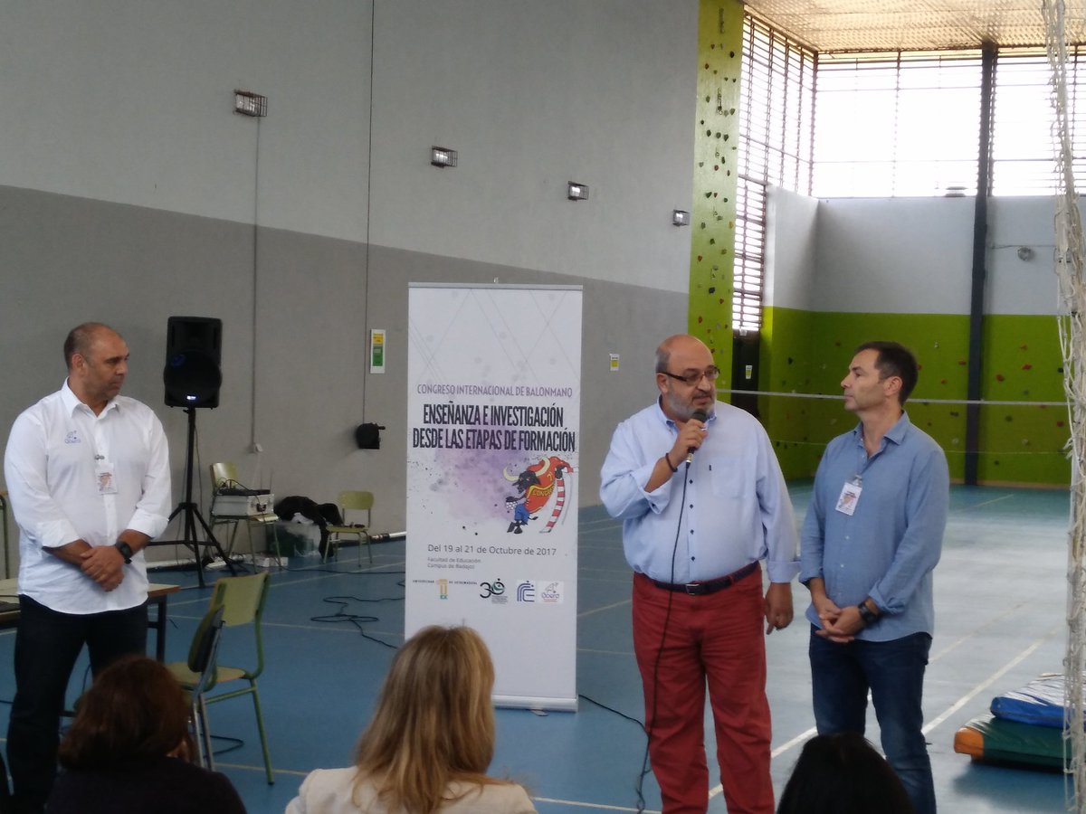 fexbm's tweet photo. Benito Gonzalez y @sfeum clausuran el #COINBAM

Muchas gracias a #Ponentes #Congresistas y #Organización 

@RFEBalonmano @DXTextremadura https://t.co/7NgSCYEa52