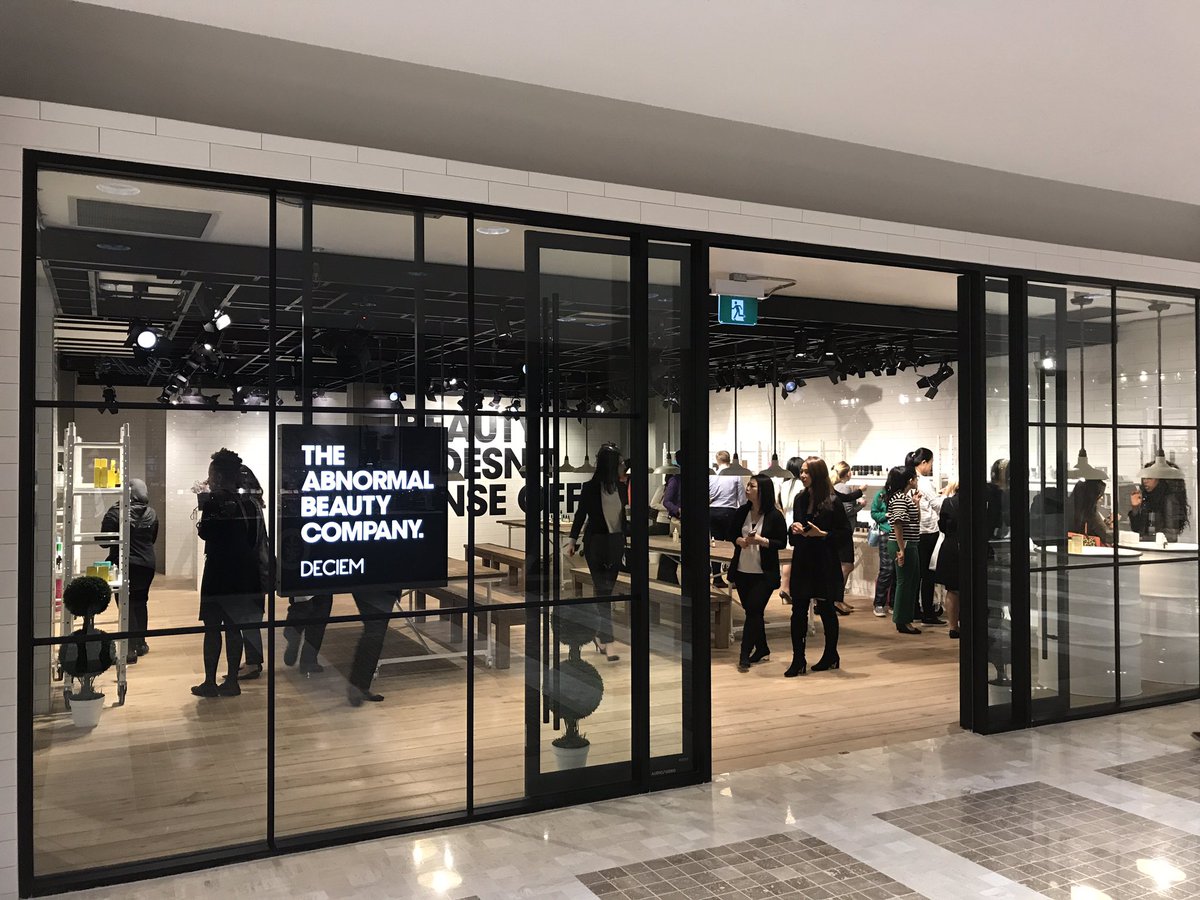 MyTOFD's tweet photo. #ThisWeekInMyTOFD
A 'Trashion Show' in @FirstCanadianPl
@deciem is the newest beauty stop in #ExchangeTower
@BMW in Bay Adelaide Centre https://t.co/sKRP4owQZ0